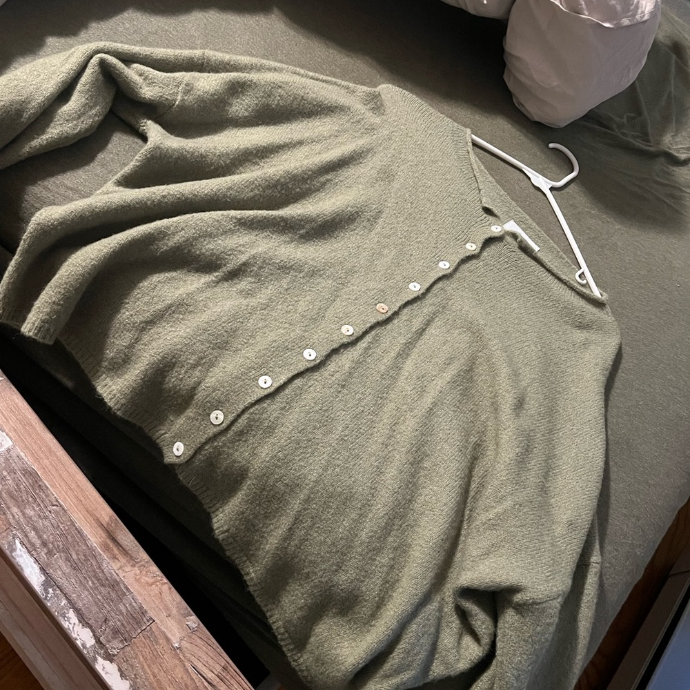 Green Button-Front Women's Sweater
